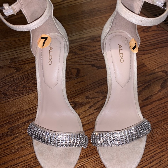 Aldo size 7 nude diamond heels- 4 inches - Picture 2 of 3